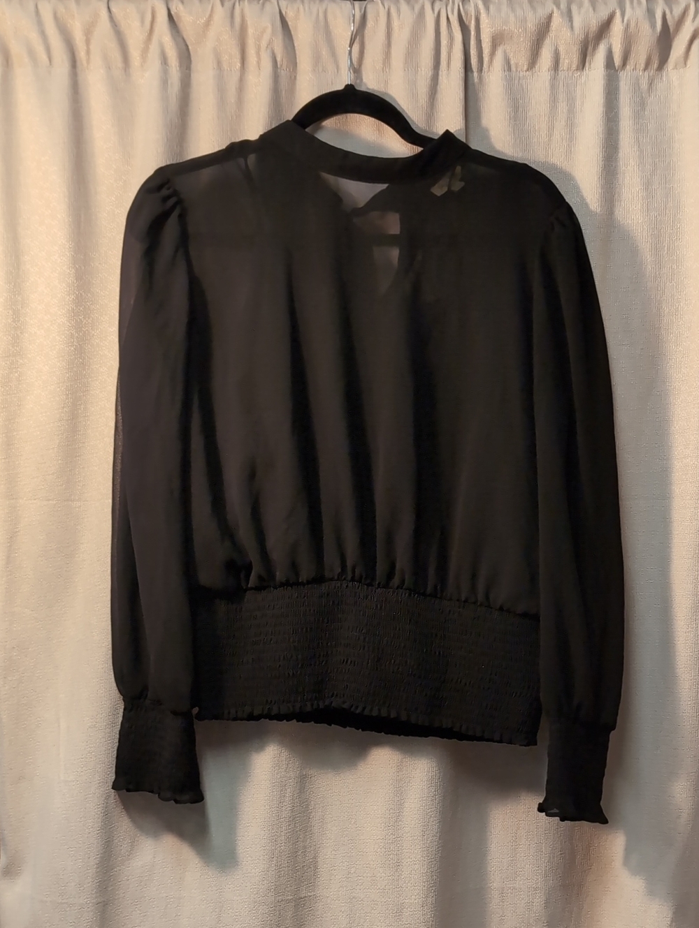 Lily White | Long-Sleeve Blouse